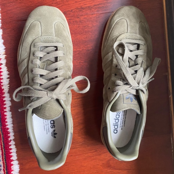 adidas Samba Shoes in Olive and Gum - Picture 9 of 16